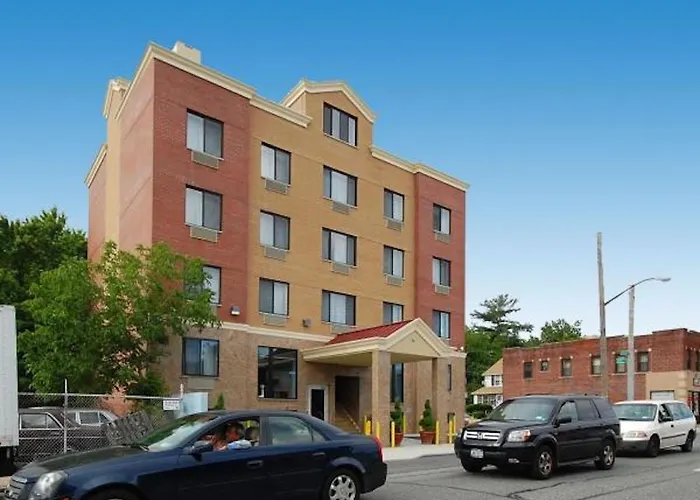 Paramount Inn