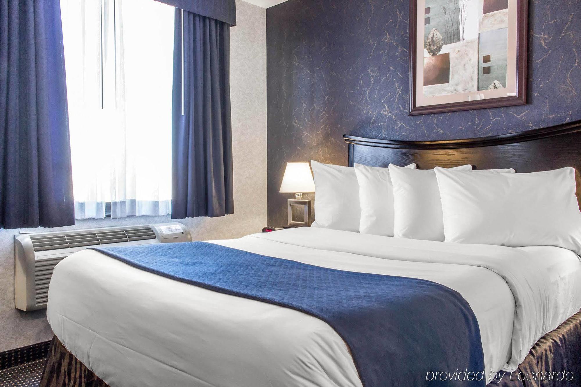 Hotel Paramount