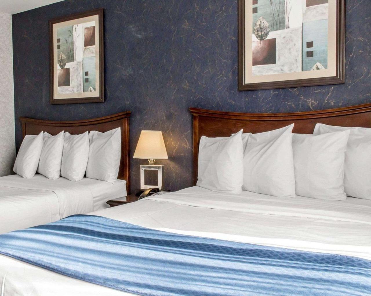Paramount Hotel